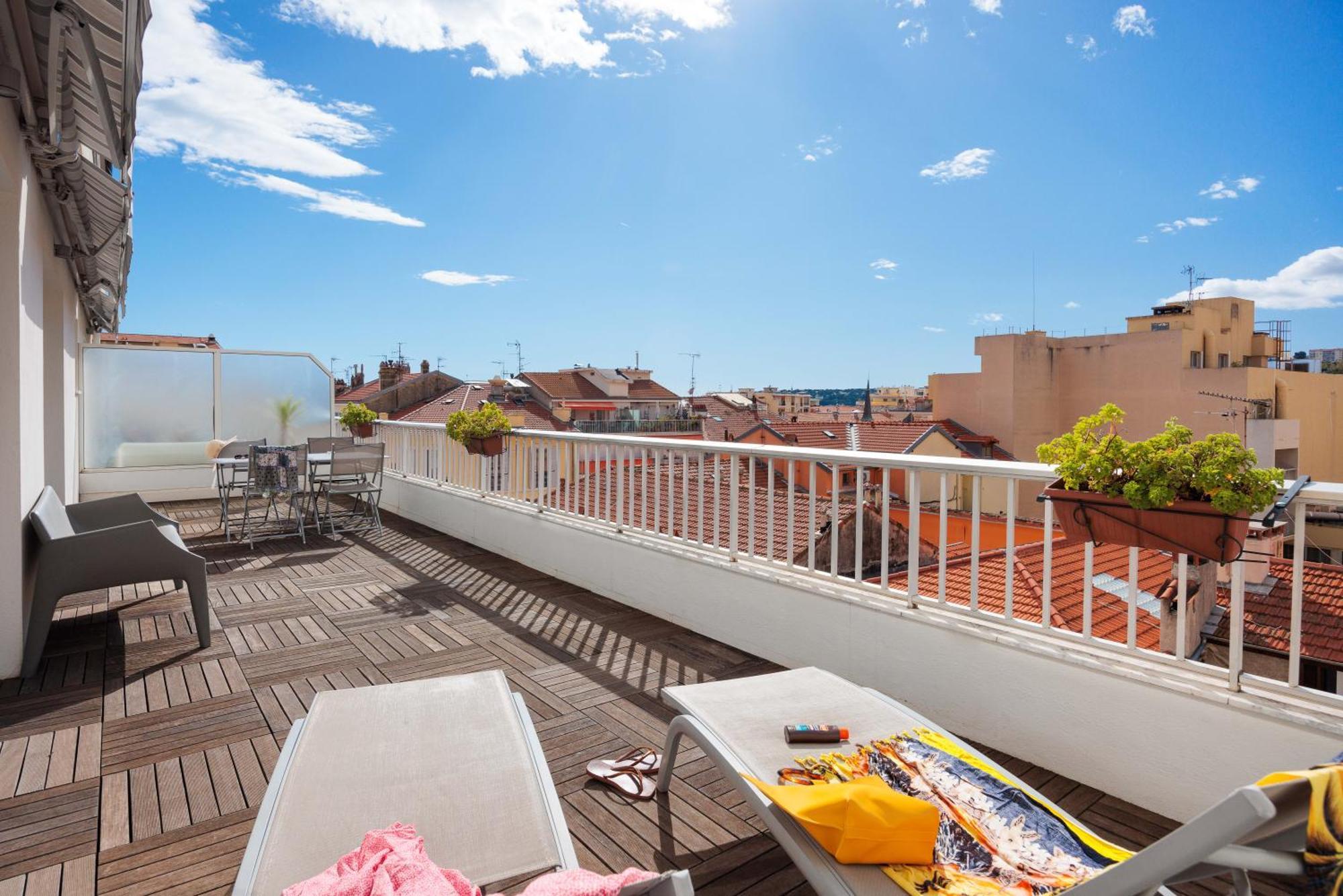 Готель Ibis Styles Menton Centre Екстер'єр фото