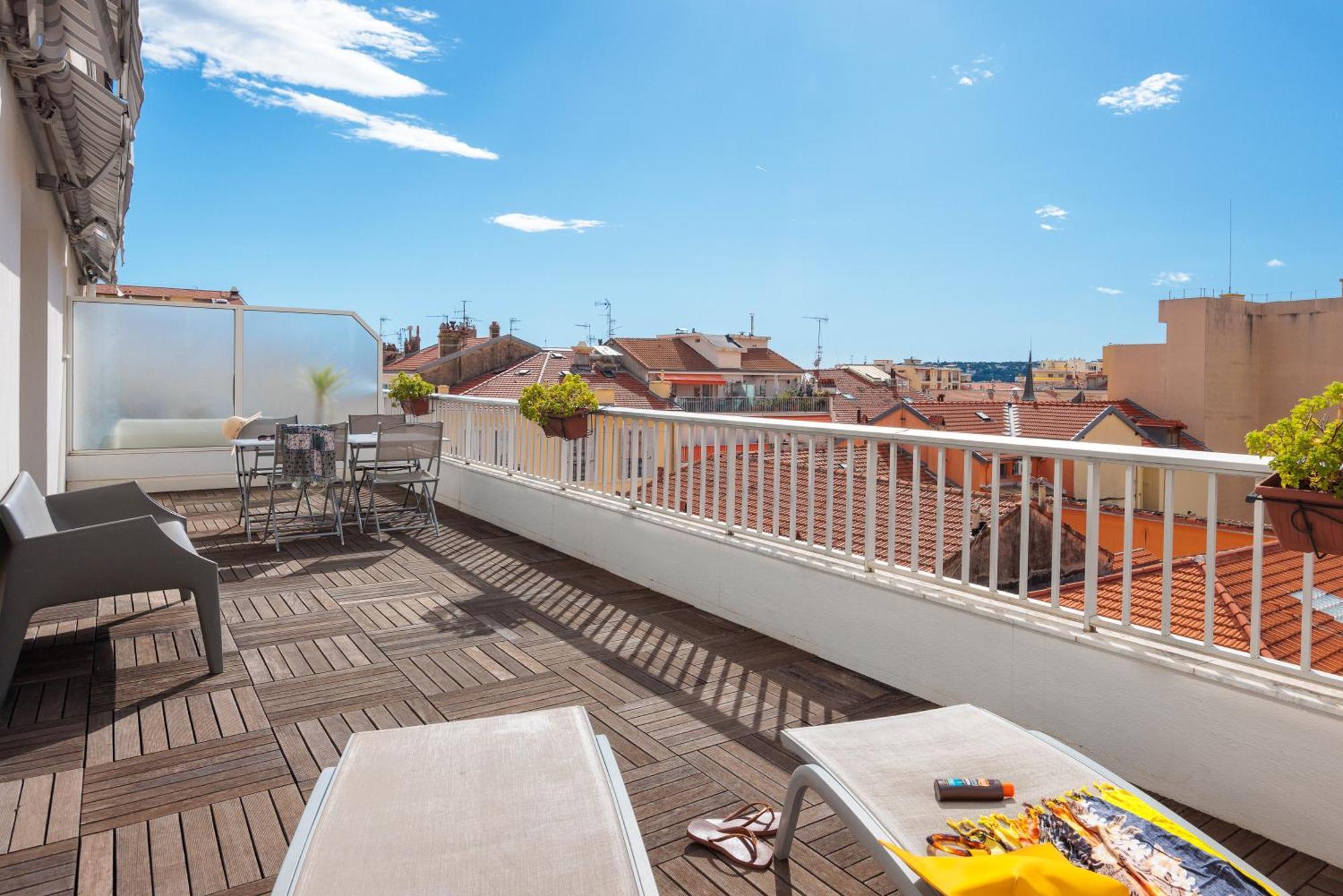 Готель Ibis Styles Menton Centre Екстер'єр фото