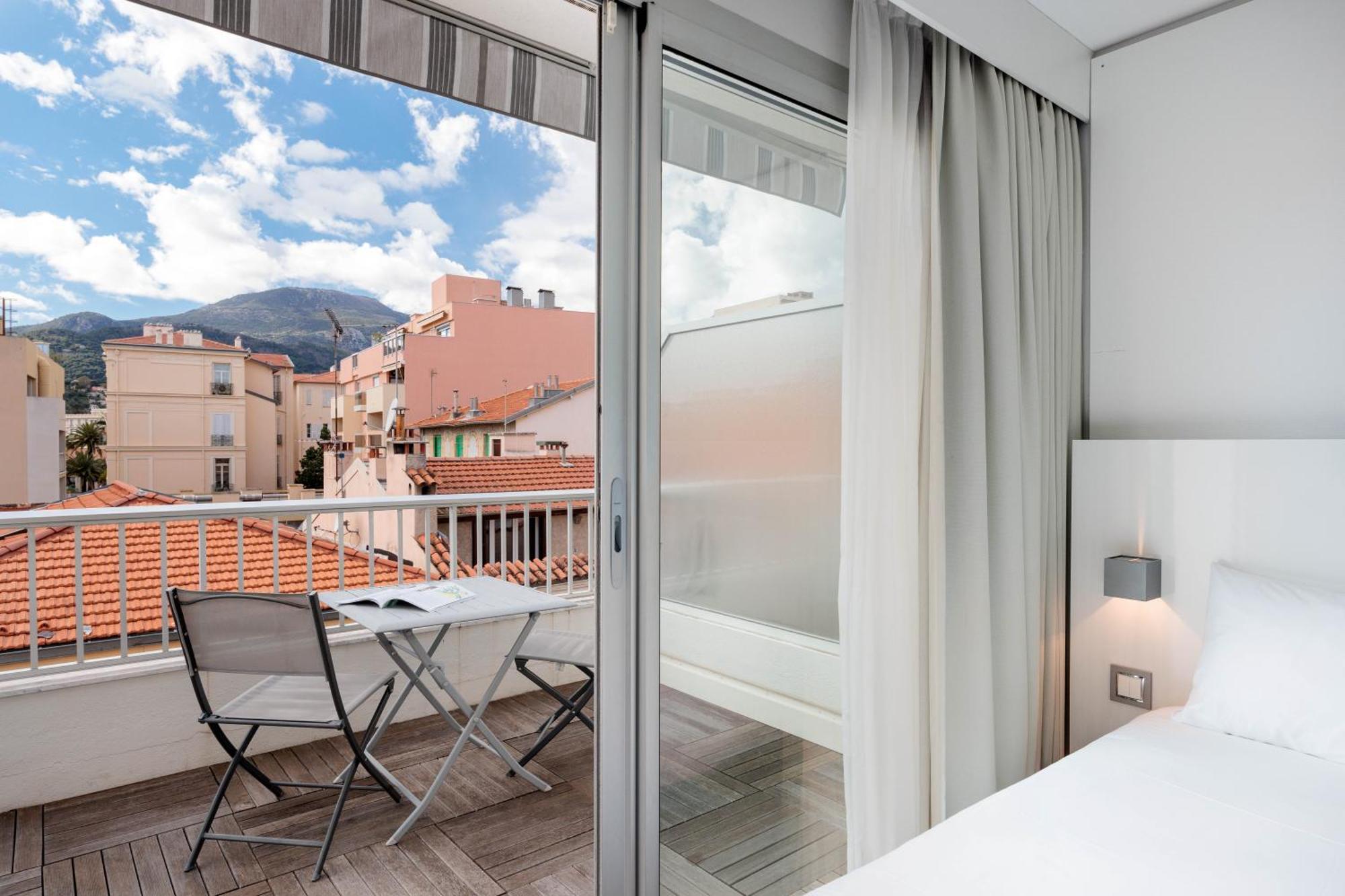 Готель Ibis Styles Menton Centre Екстер'єр фото