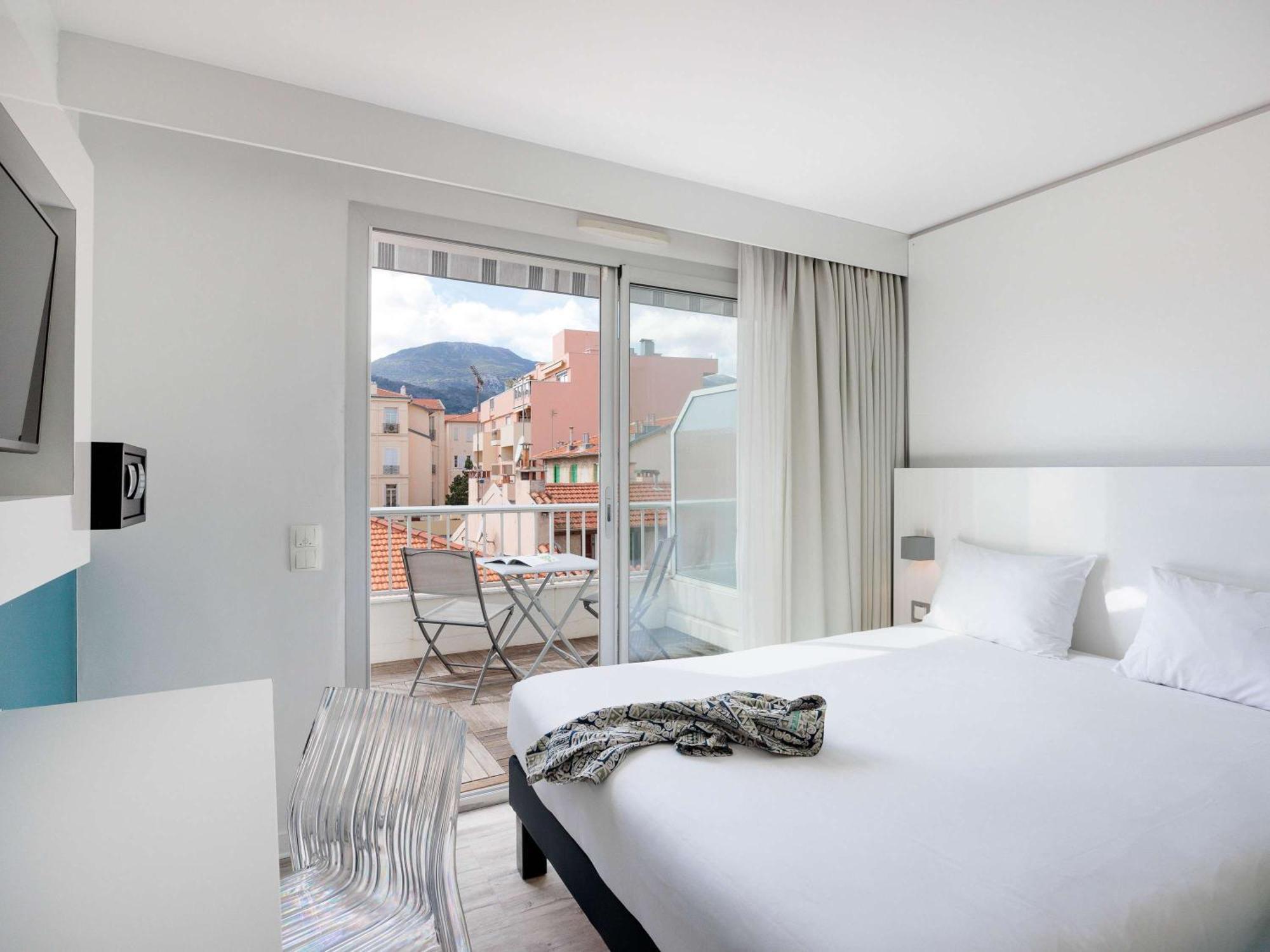 Готель Ibis Styles Menton Centre Екстер'єр фото