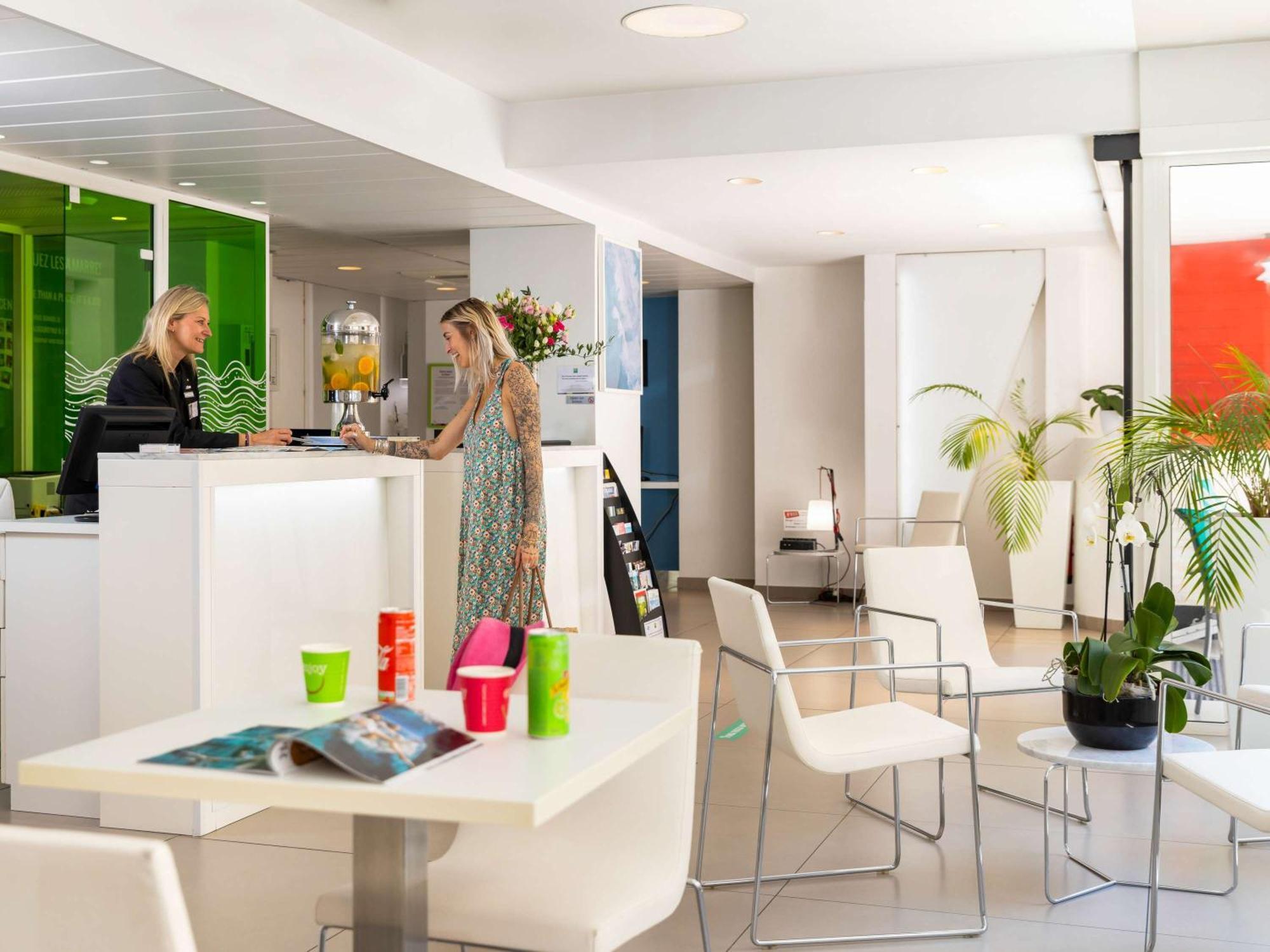 Готель Ibis Styles Menton Centre Екстер'єр фото