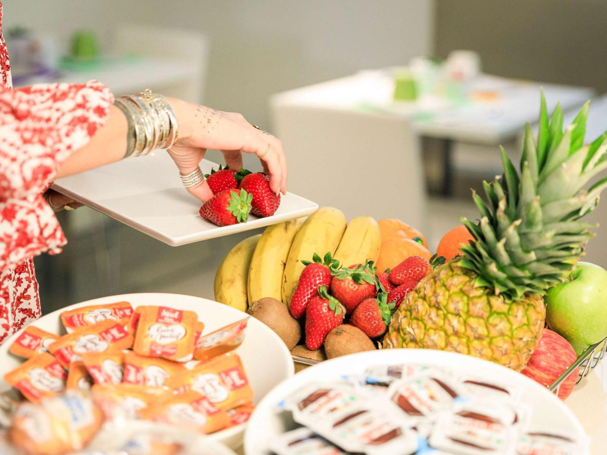 Готель Ibis Styles Menton Centre Екстер'єр фото